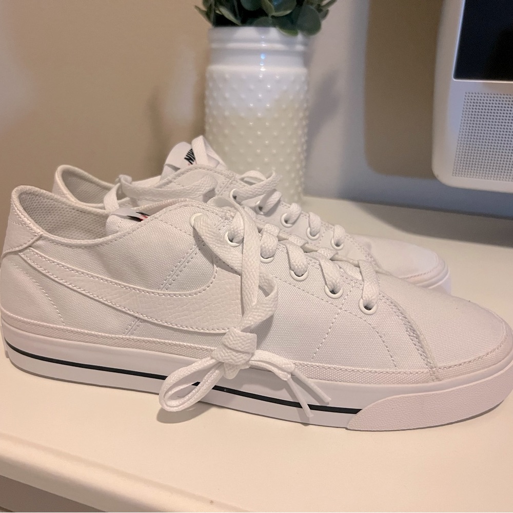 Low top casual Nike’s